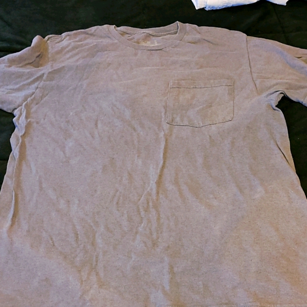 Grey tshirt